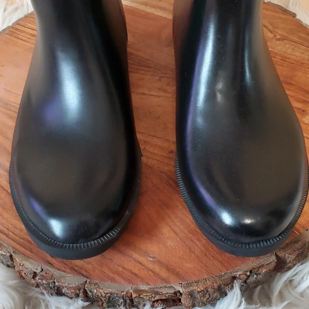 Merona Barbara Quilted Tall Black Rainboots.